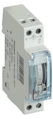 Programator analogowy kwarcowy 1-kanałowy dzienny krok 15min 16A 1P 1M 250V AC Legrand